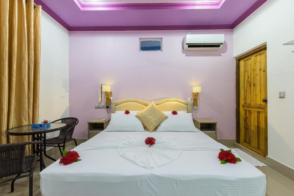 Castle Inn Bodufolhudhoo Esterno foto