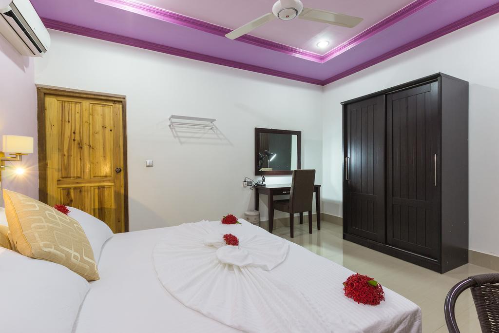 Castle Inn Bodufolhudhoo Esterno foto