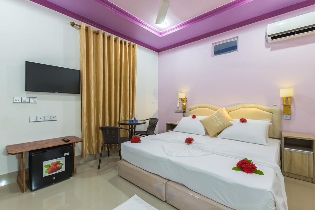 Castle Inn Bodufolhudhoo Esterno foto