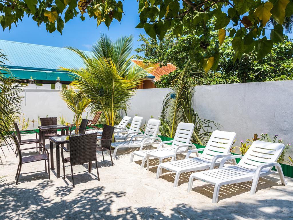 Castle Inn Bodufolhudhoo Esterno foto